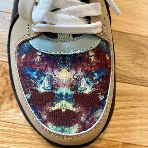 New condition/never worn eclectic & unique multicolour runners by Camper - Picture 5 of 10